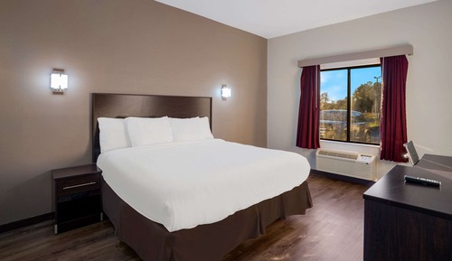 Standard Room, 1 King Bed, Non Smoking