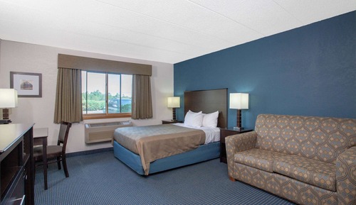 Room, 1 Queen Bed, Accessible, Non Smoking (Mobility)