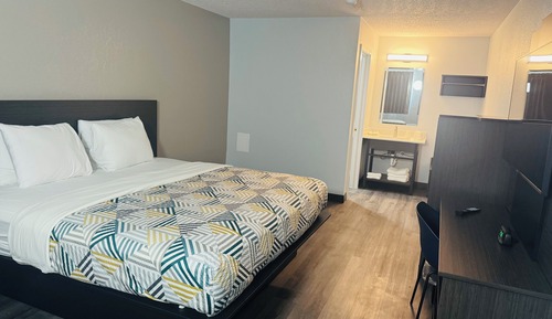 Standard Room, 1 King Bed, Non Smoking