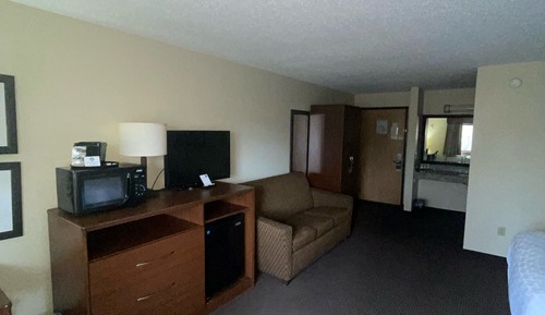 Suite, Multiple Beds