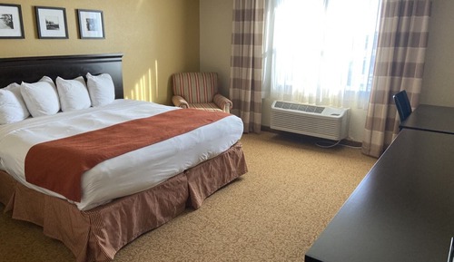 Suite, 1 King Bed, Non Smoking, Jetted Tub