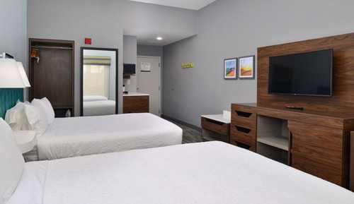 Room, 2 Queen Beds, Accessible, Non Smoking