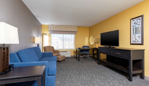 Suite, Two Queen Beds, Non-Smoking