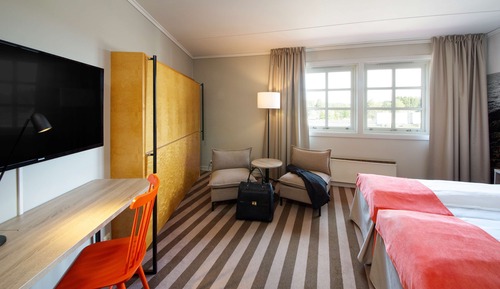 Family Room (Standard Four)