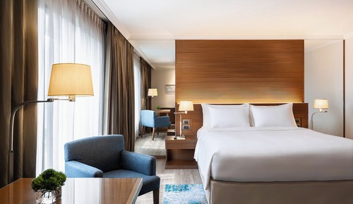 Junior Suite King with Exclusive Benefits