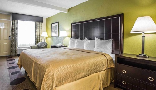 Standard Room, 1 King Bed, Non Smoking