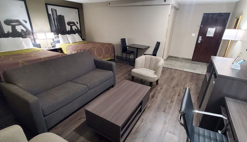 Suite, Multiple Beds, Non Smoking