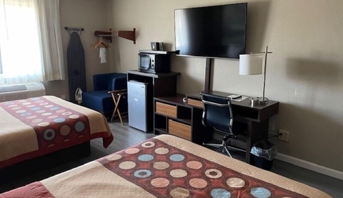 Standard Room, 2 Queen Beds, Non Smoking