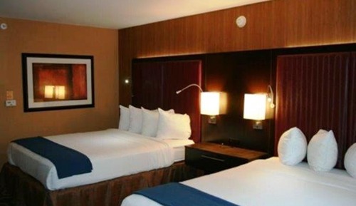 Suite, 2 Queen Beds, Accessible, Non Smoking (Hearing, Bathtub)