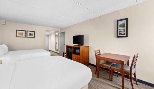 Standard Room, 2 Queen Beds, Non Smoking