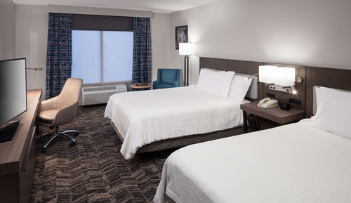Room, 2 Queen Beds (Roll In Shower)