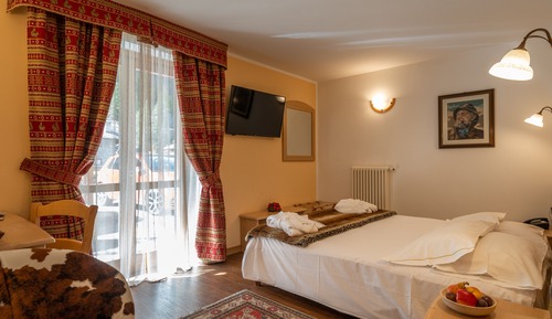 Classic Double or Twin Room