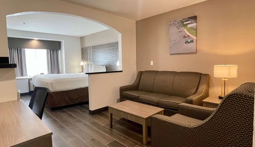 Standard Room, 1 King Bed, Accessible, Non Smoking