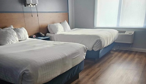 Room, 2 Queen Beds, Non Smoking