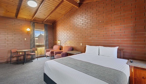 Room, 1 King Bed, Non Smoking