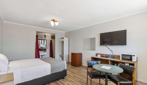 Standard Room, 1 Queen Bed, Non Smoking