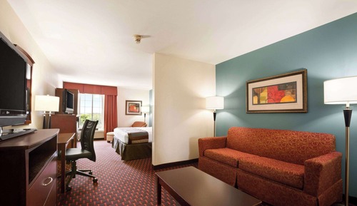 Suite, 1 King Bed, Microwave