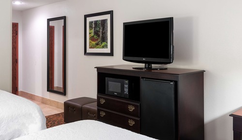 Two queen beds non smoking