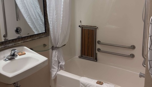 Room, 1 Queen Bed, Accessible, Non Smoking