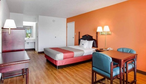 Standard Room, 1 King Bed, Accessible, Non Smoking