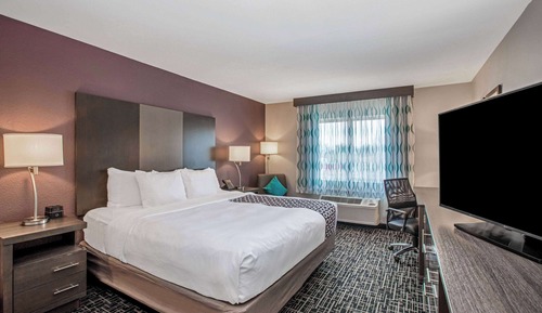 Deluxe Room, 1 King Bed, Non Smoking