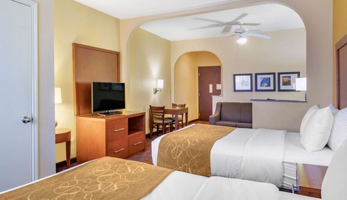 Suite, 2 Double Beds, Non Smoking