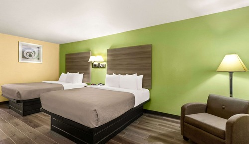 Standard Room, 2 Queen Beds, Non Smoking