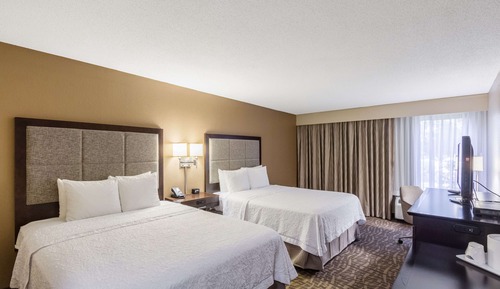 Standard room with two queen beds