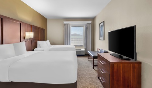 Suite, 2 Double Beds, Non Smoking