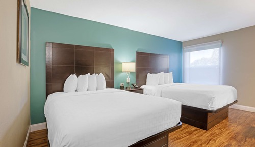Standard Room, 2 Queen Beds, Non Smoking, Refrigerator & Microwave (Pet Friendly)