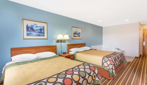Studio Suite, 2 Queen Beds, Non Smoking, Hot Tub