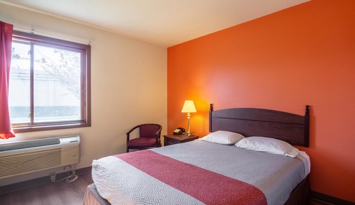 Standard Room, 1 Queen Bed, Accessible, Non Smoking