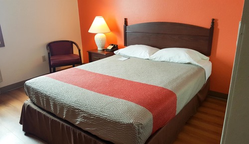 Standard Room, 1 King Bed, Non Smoking