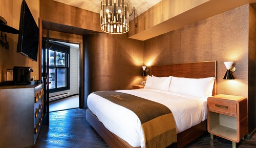 Room, 1 King Bed, Corner (g)