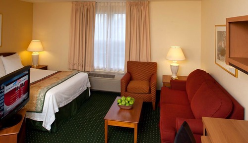 Studio, 1 Queen Bed with Sofa bed (Mobility/Hearing Accessible, Tub)