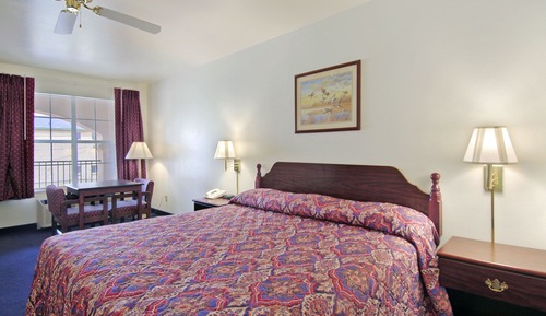 Studio Suite, 1 King Bed, Non Smoking