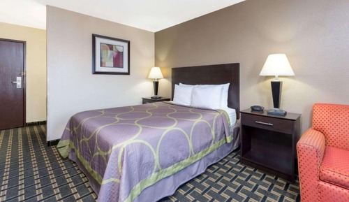 Standard Room, 1 Queen Bed