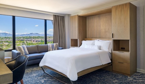 Deluxe Room, 1 Queen Bed