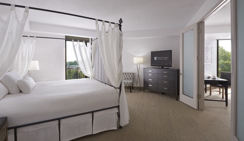 Luxury Deluxe Suite