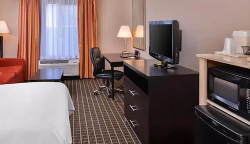 Standard Room, 1 King Bed
