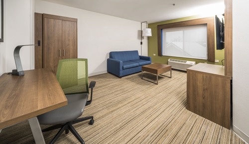 Suite, 1 King Bed, Accessible (Mobility, Accessible Tub)