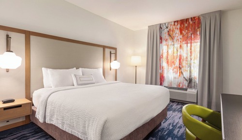 Room, 1 King Bed, Non Smoking (Hearing Accessible)