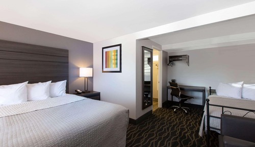 Room, 2 Double Beds, Accessible, Non Smoking (Mobility/Hearing)
