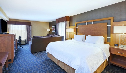 Deluxe, One King Bed, Non-Smoking