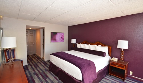 Standard Room, 1 King Bed