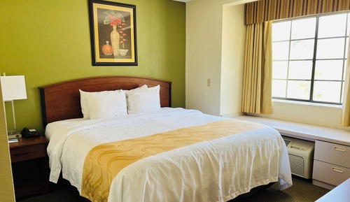Standard Room, 1 King Bed with Sofa bed, Smoking
