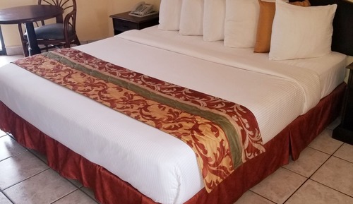 Standard Room, 1 King Bed, Garden View