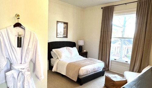 Exclusive Single Room, Ensuite (Jackson - Guest Suite)
