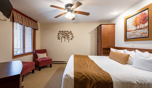 3 Bedroom 2 Bath Water View, King/Queen/Queen