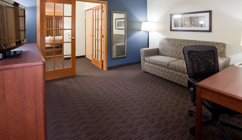 Deluxe Suite, 1 King Bed, Non Smoking (One-Bedroom Suite)